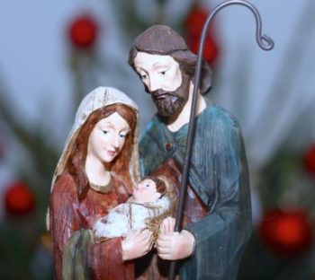 Kuvassa Maria, Joosef ja Jeesus-lapsi